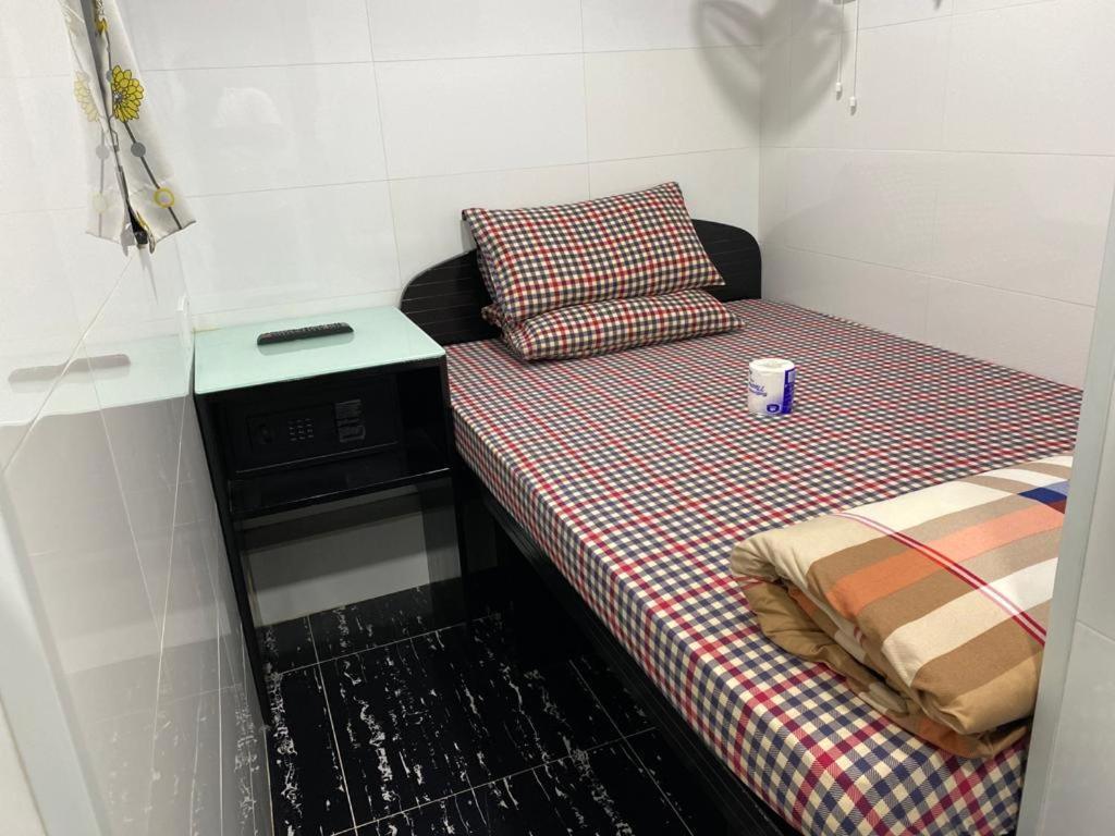 Day And Night Hostel Block D 10Th Floor Hongkong Buitenkant foto